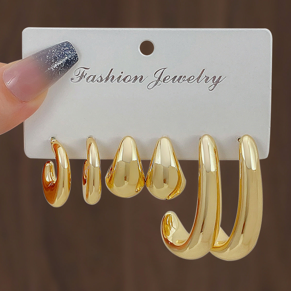 Women's High-grade Gold Fabulous Personality Creative Twist Earrings