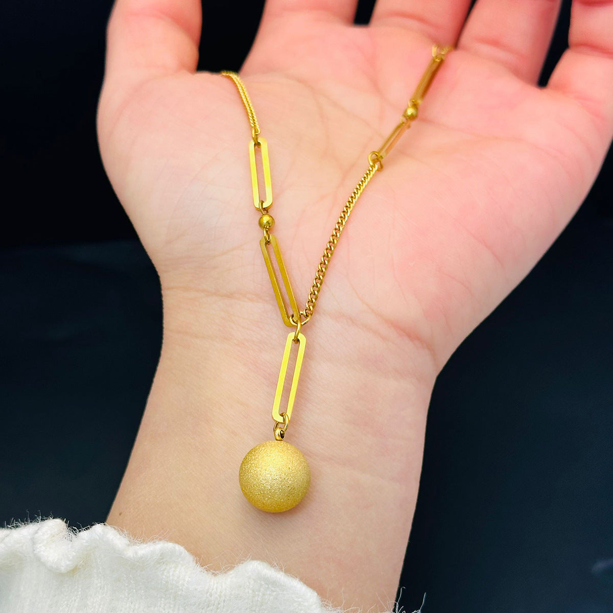 Women's Titanium Steel Light Luxury Does Not Fade Temperament Clavicle Chain Necklace