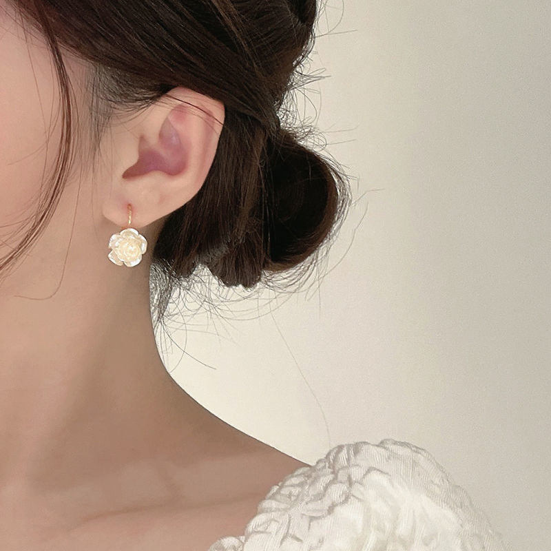 Women's French Style Pearl Camellia For Summer White Flower Rings