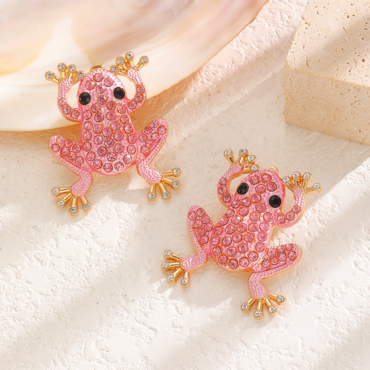 Women's Design Alloy Inlaid Zircon Imitation Pearl Frog Animal Stud Earrings