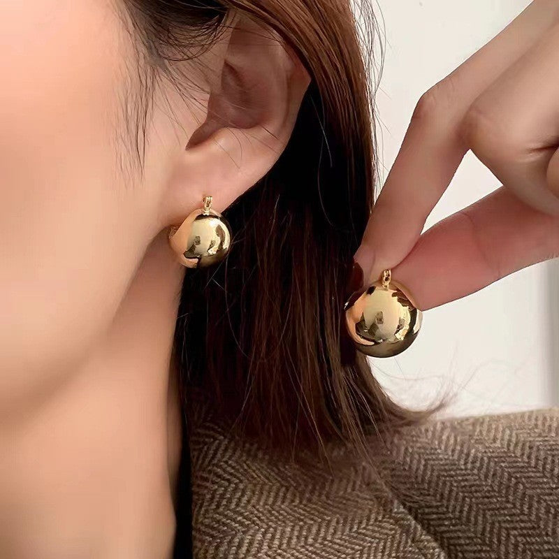 Women's Glossy Surface High-grade Ball Ear Clip Light Earrings