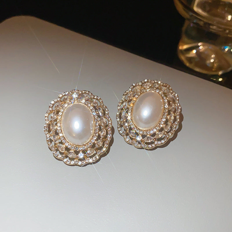 Fashion High-grade Zircon Pearl Niche Retro Earrings