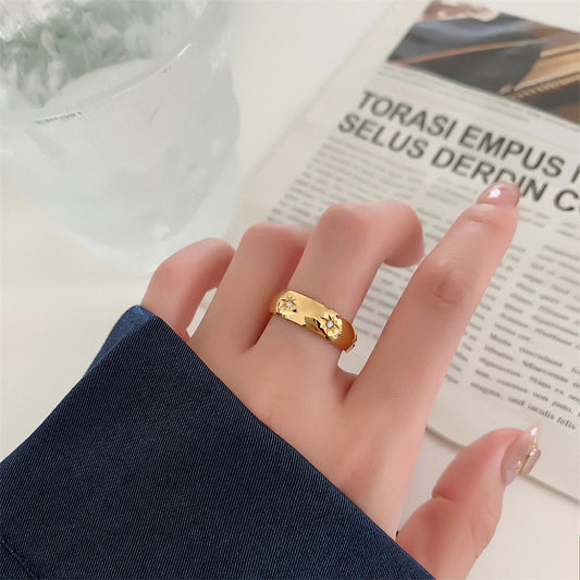 Titanium Steel Gold-plated Diamond Eight Awn Rings