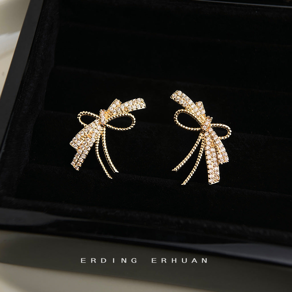 Inlaid Zircon Gentle Bends Hitches Design Sense Commute Minimalist Versatile Stud Earrings