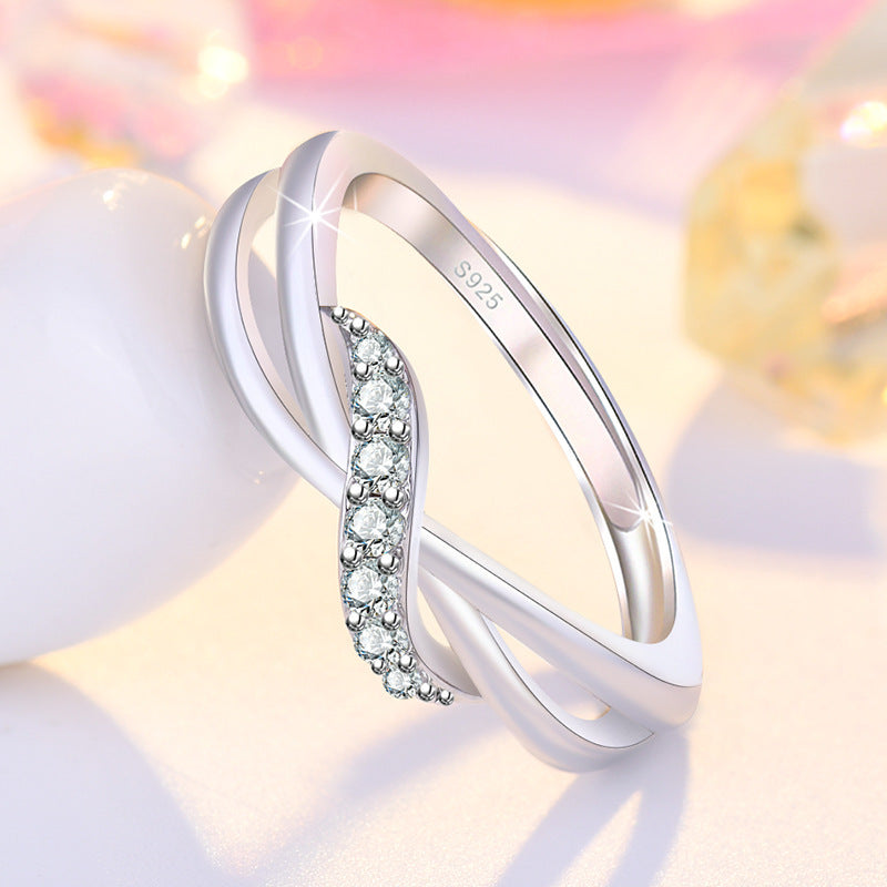 Rose Gold Plated Color Twisted Arm Curve Tail Ring