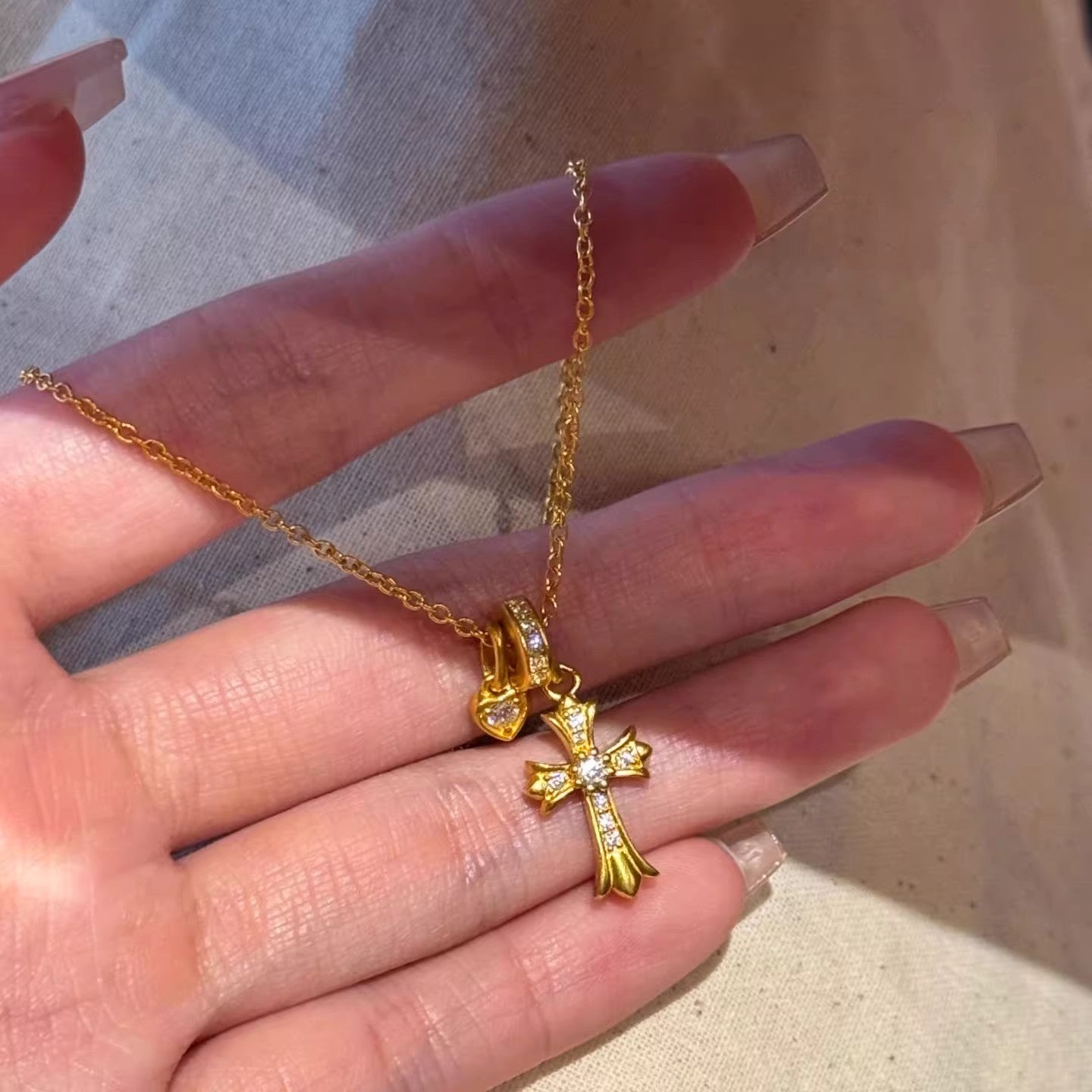 Light Luxury Golden Cross Clavicle Chain Simple Fashion Good-looking Gentle Necklace
