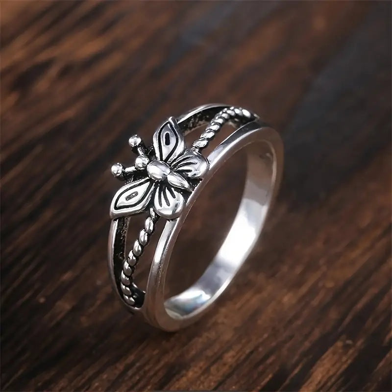 Hollow Butterfly Sense Party Fashion Temperament Birthday Ring