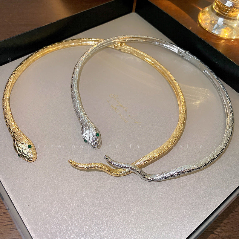 Light Luxury Diamond Snake-shaped Personalized Fashion Design Niche Necklaces