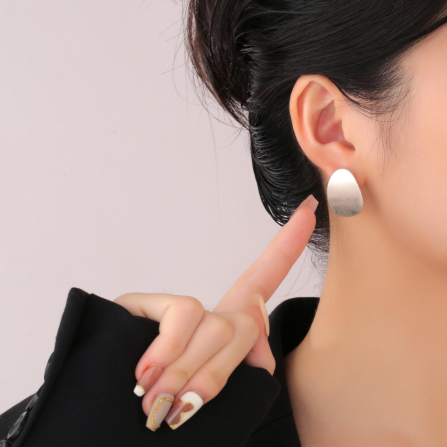 Fashion Commuter Simple Brushed Style Niche Earrings