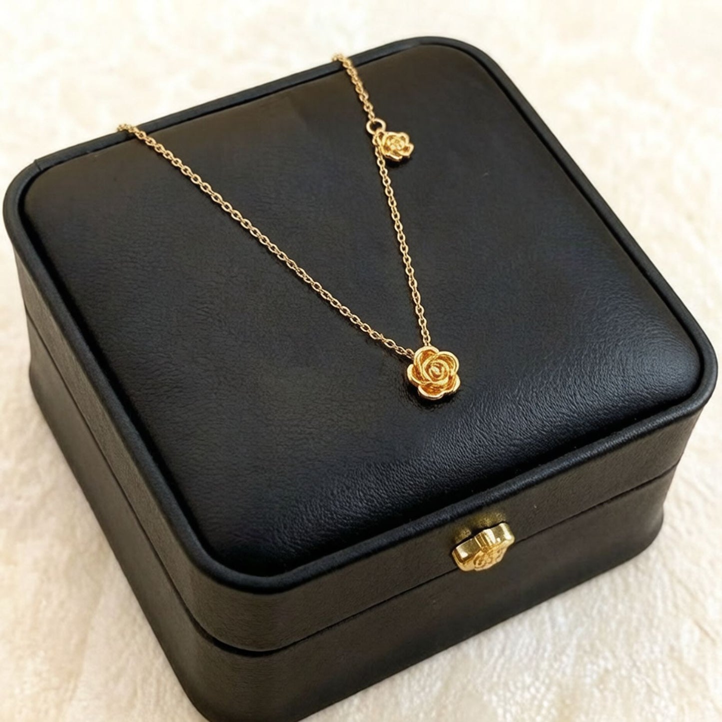 Women's Steel Retro Camellia Clavicle Chain Exquisite Jewelry Set