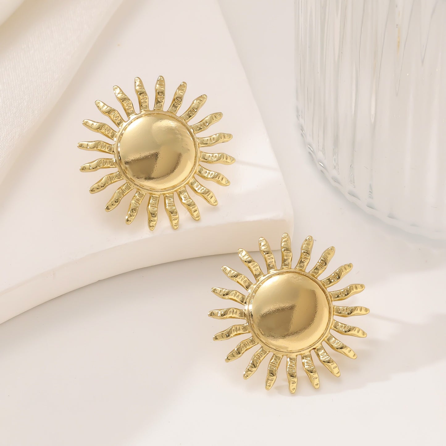 One Large Small Overlapping Stainless Steel Eardrops Gold Rings