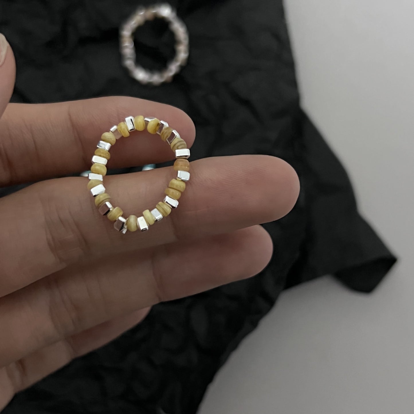 Wind Minority Simple Design Colored Stone Sier Beaded Metal Small Ring
