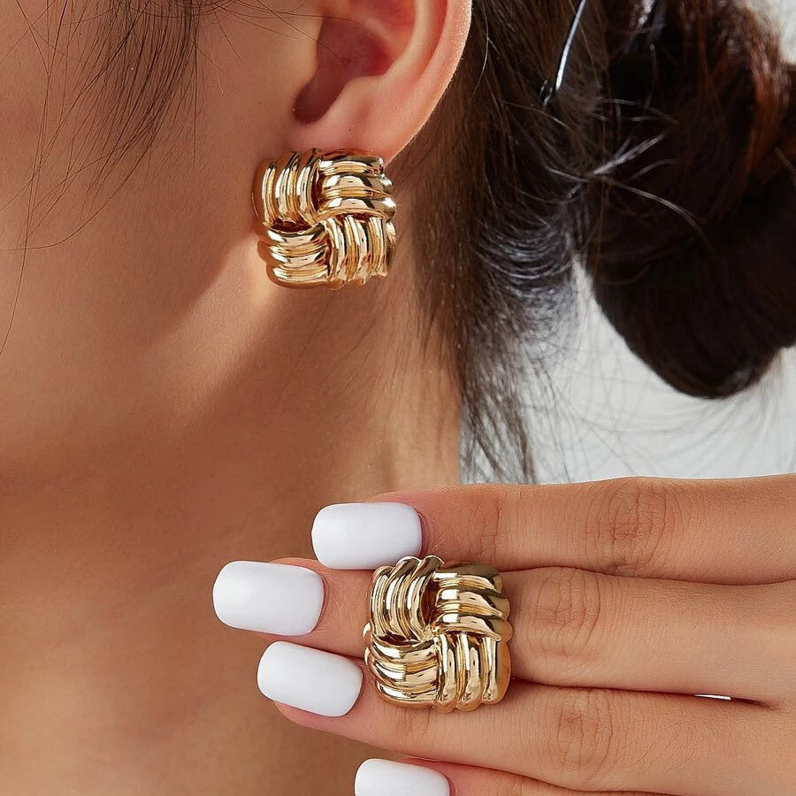 One Large Small Overlapping Stainless Steel Eardrops Gold Rings