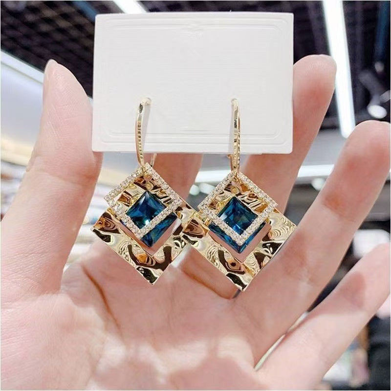 Women's High-grade Geometric Diamond Flashing Trendy Graceful Earrings