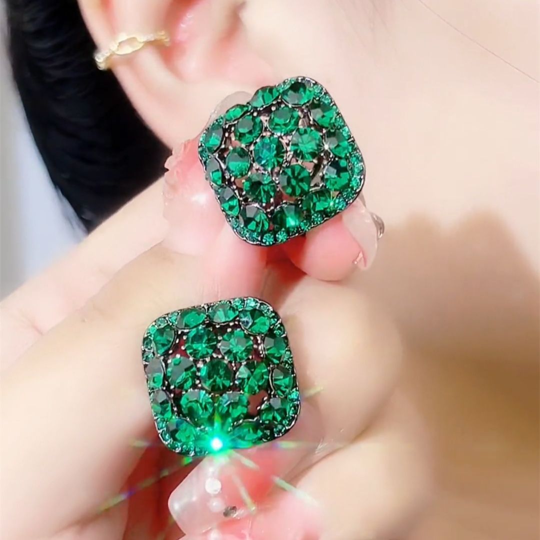 Women's Green Square Retro Full Diamond Ear Clip Design Earrings