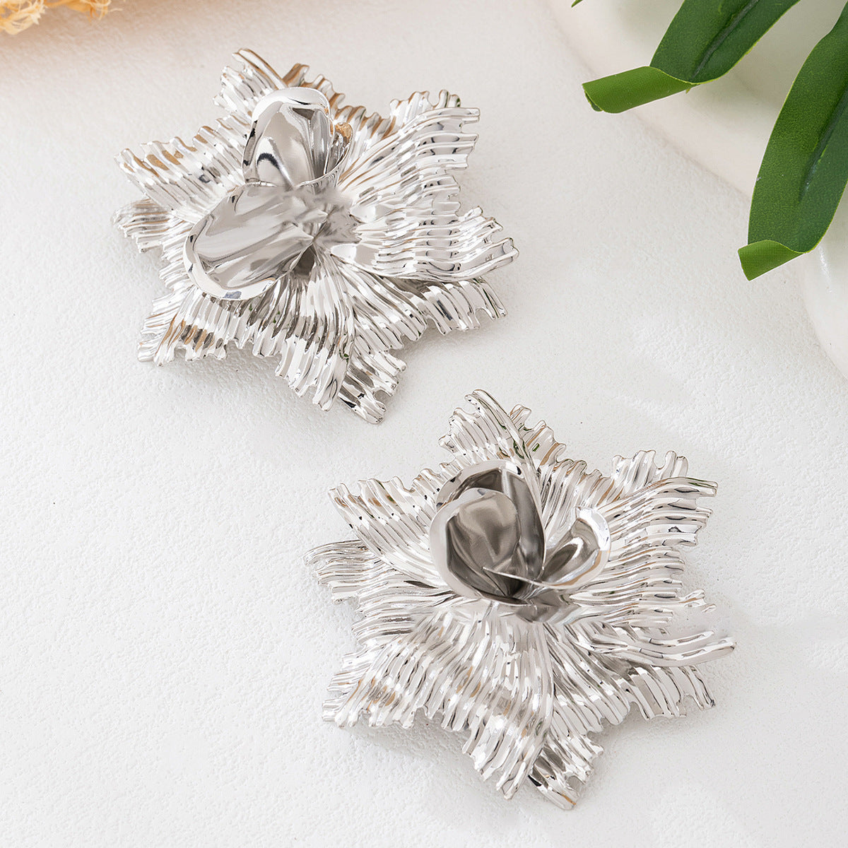 Women's Fashion Three-dimensional Large Flower Light Luxury Retro Sun Rings