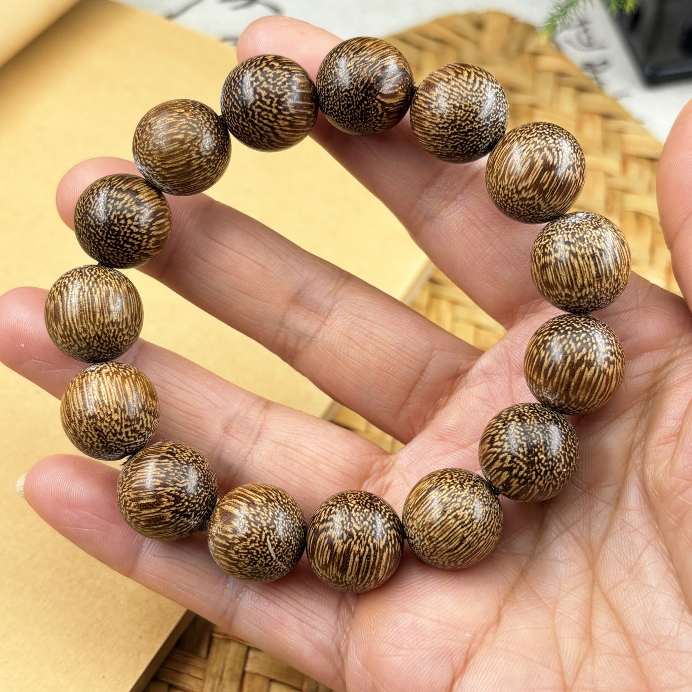 Women's & Men's Chinese Bai Eaglewood Small Door Frame Single Circle Crafts Buddha Bracelets