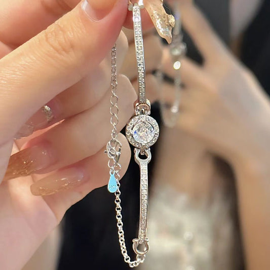 Point Female Light Luxury High Sense Niche Delicate Bracelets