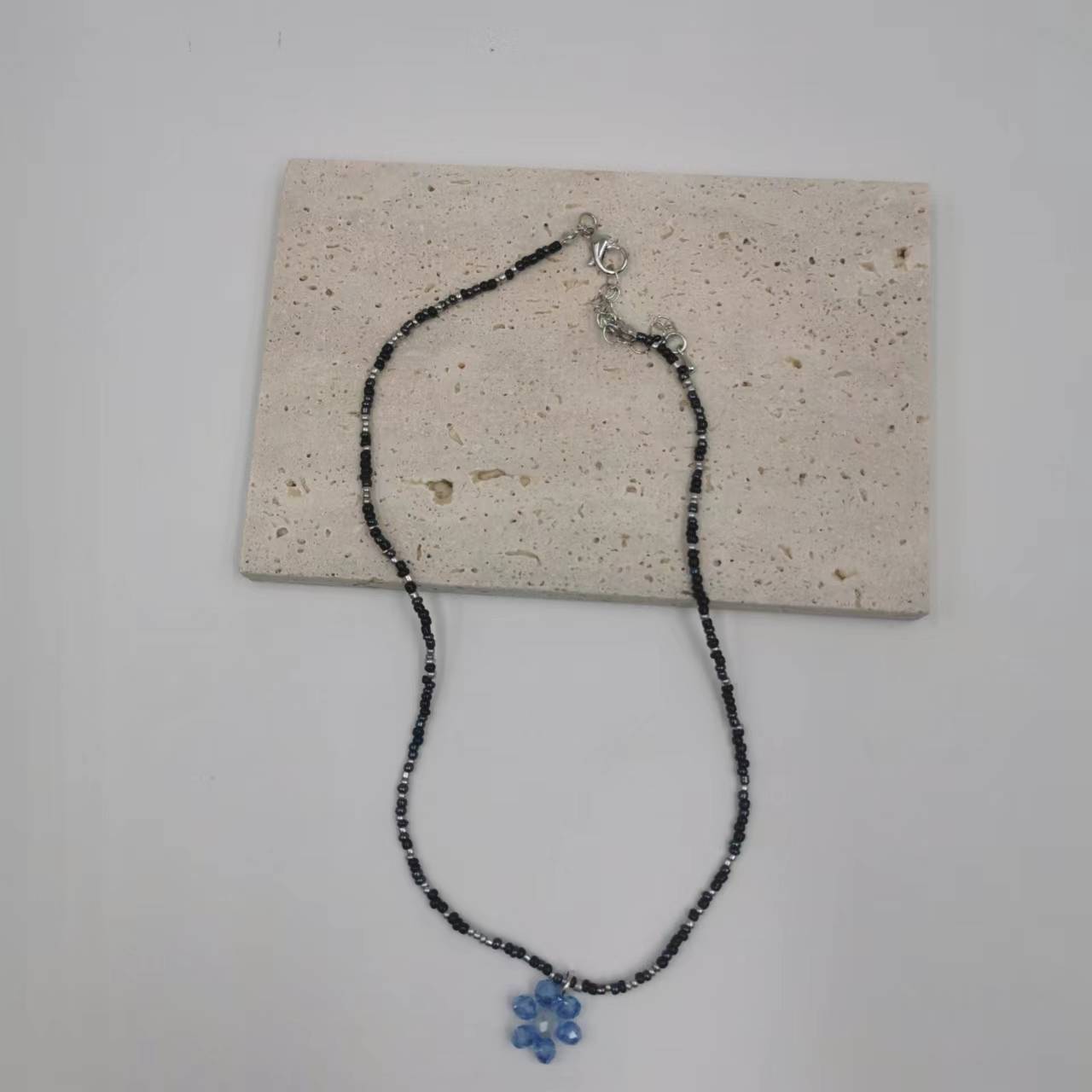 Summer Beaded Flower Female Niche Advanced Design Sense Clavicle Chain Necklaces