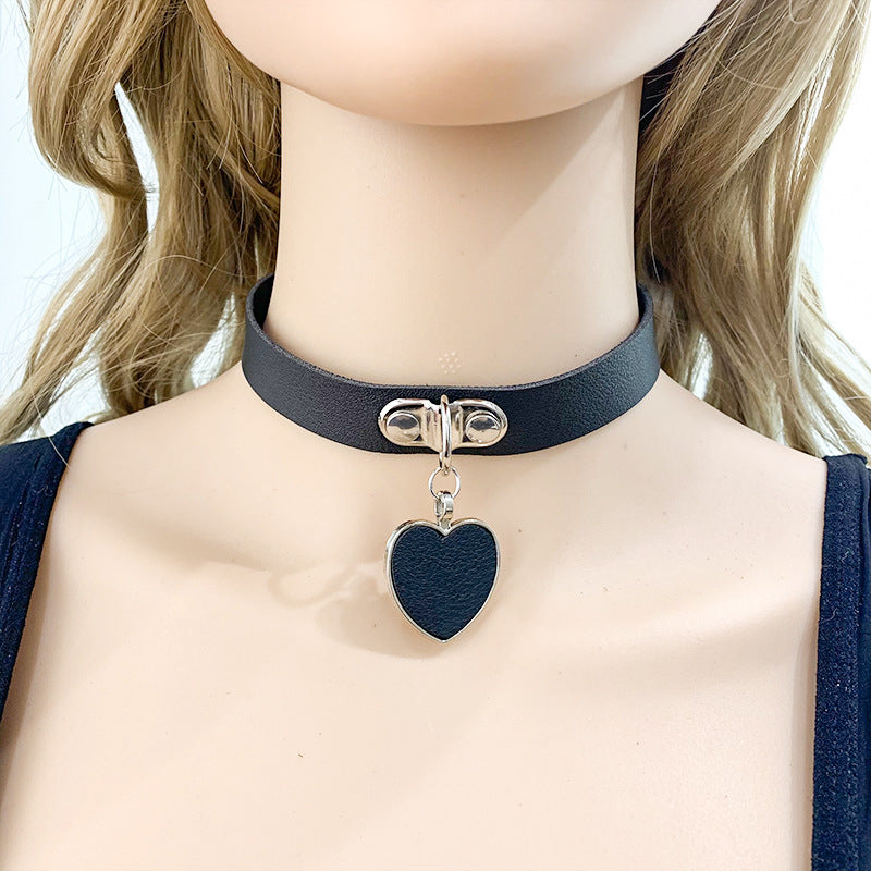 Comfortable Rock Punk Love Heart Leather Collar