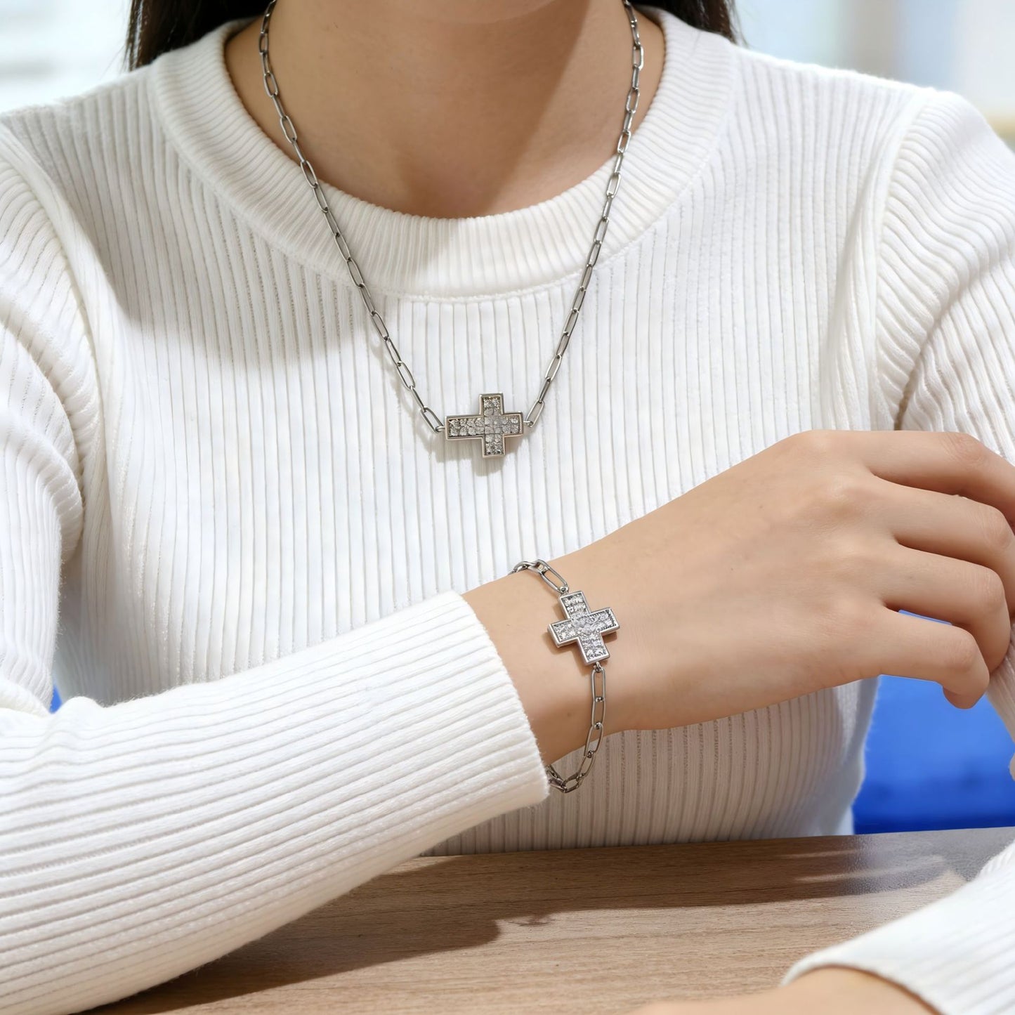 Women's Copper Zircon Handmade High Luxury Cross No Stainless Steel Design Bracelets