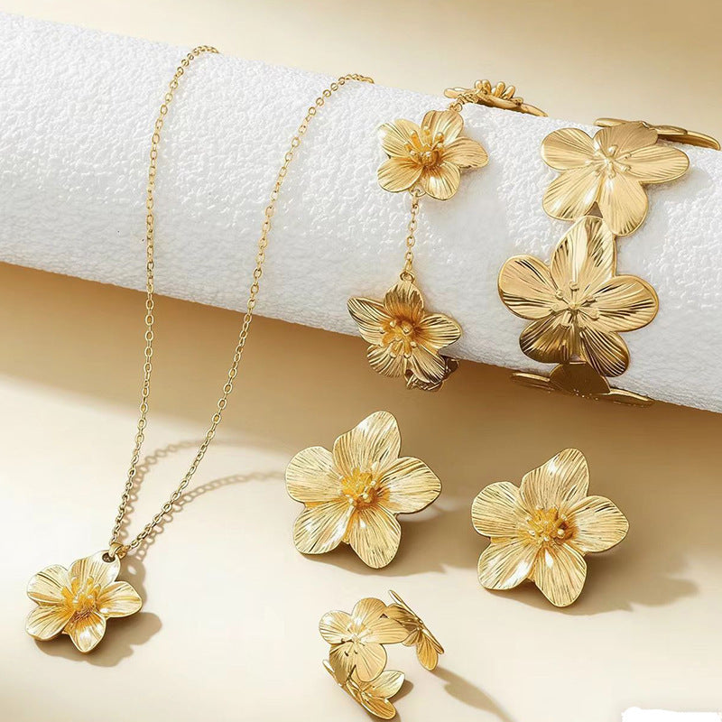 Light Luxury Golden Flower Suite Niche Jewelry Set