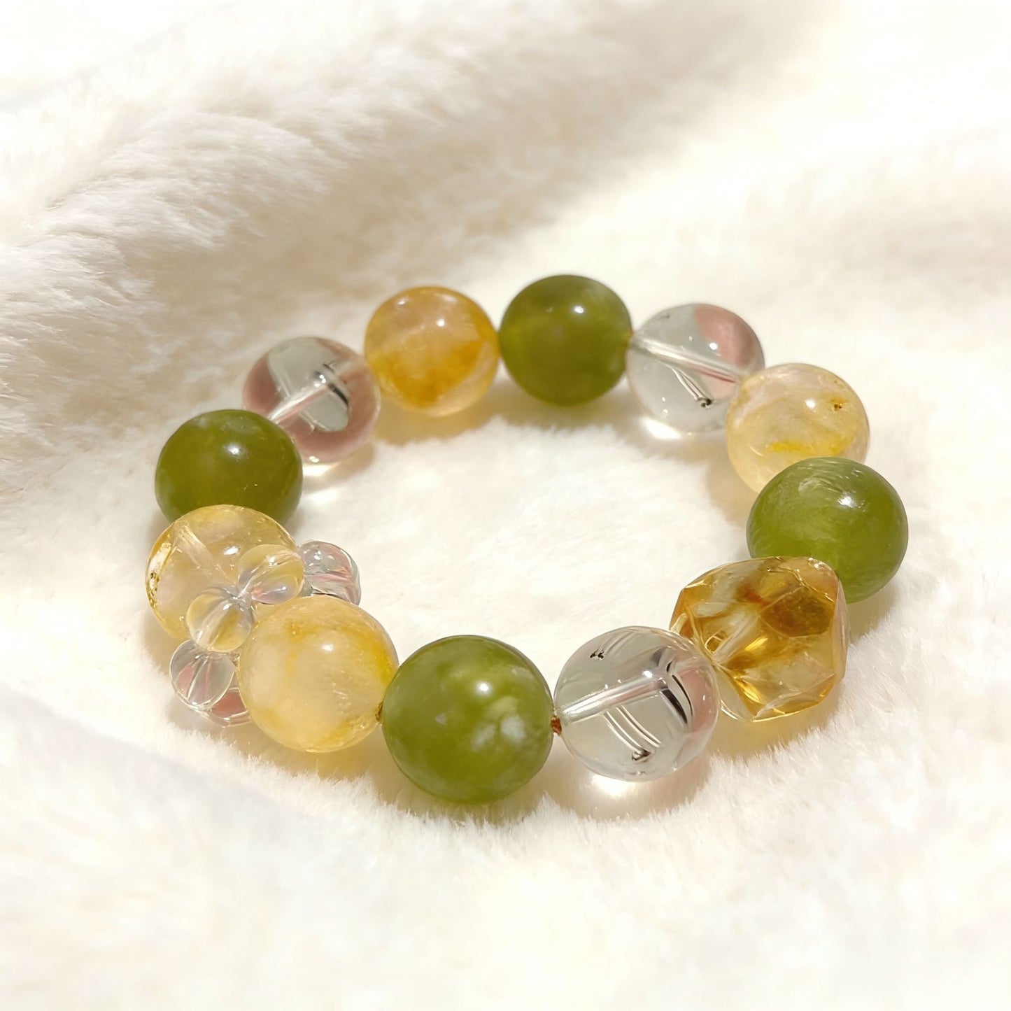 Women's Jardin Monet Artificial Crystal White Ghost Fresh Bracelets