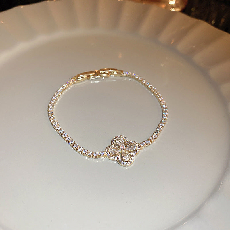 Women's Korean Geometric Round Zircon Light Luxury High-grade Stylish Simple Bracelets