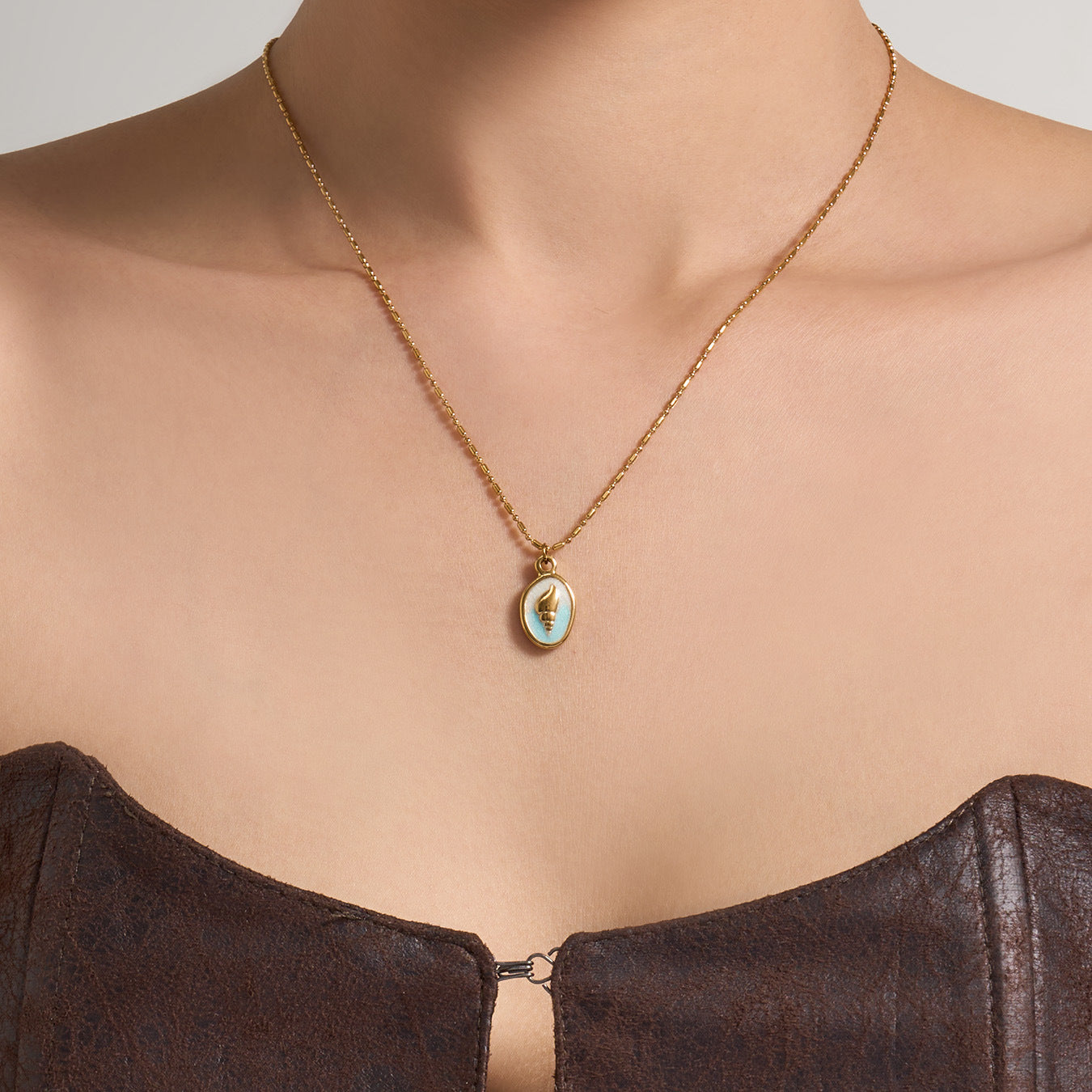 French Entry Lux Conch Clavicle Stainless Steel Pendants