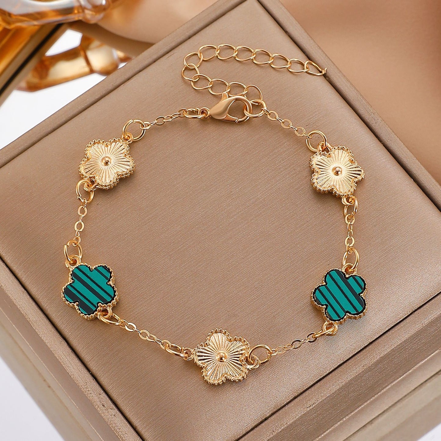 Lucky Flower Parthenocissus Grass Ear Female Jewelry Set