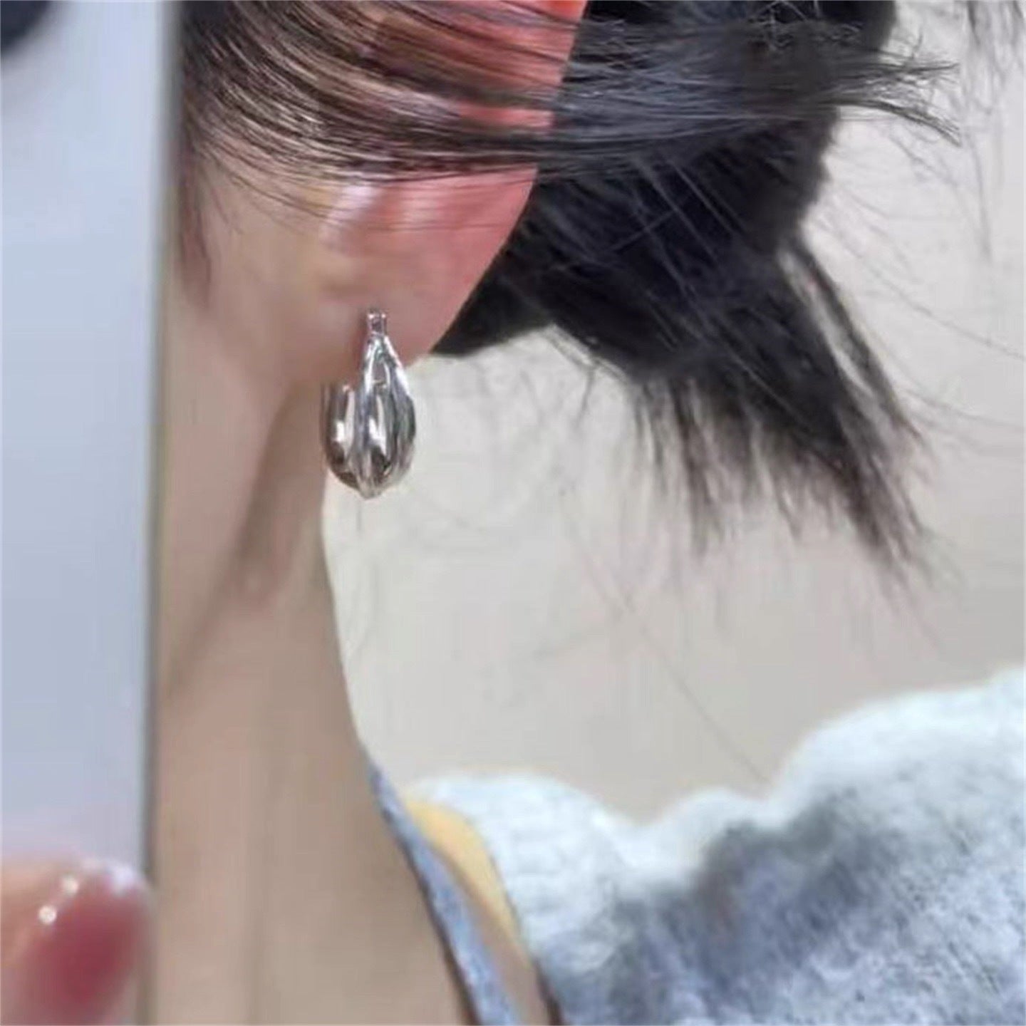 Women's Style Sier Cross Ear Clip Exquisite Design French Earrings