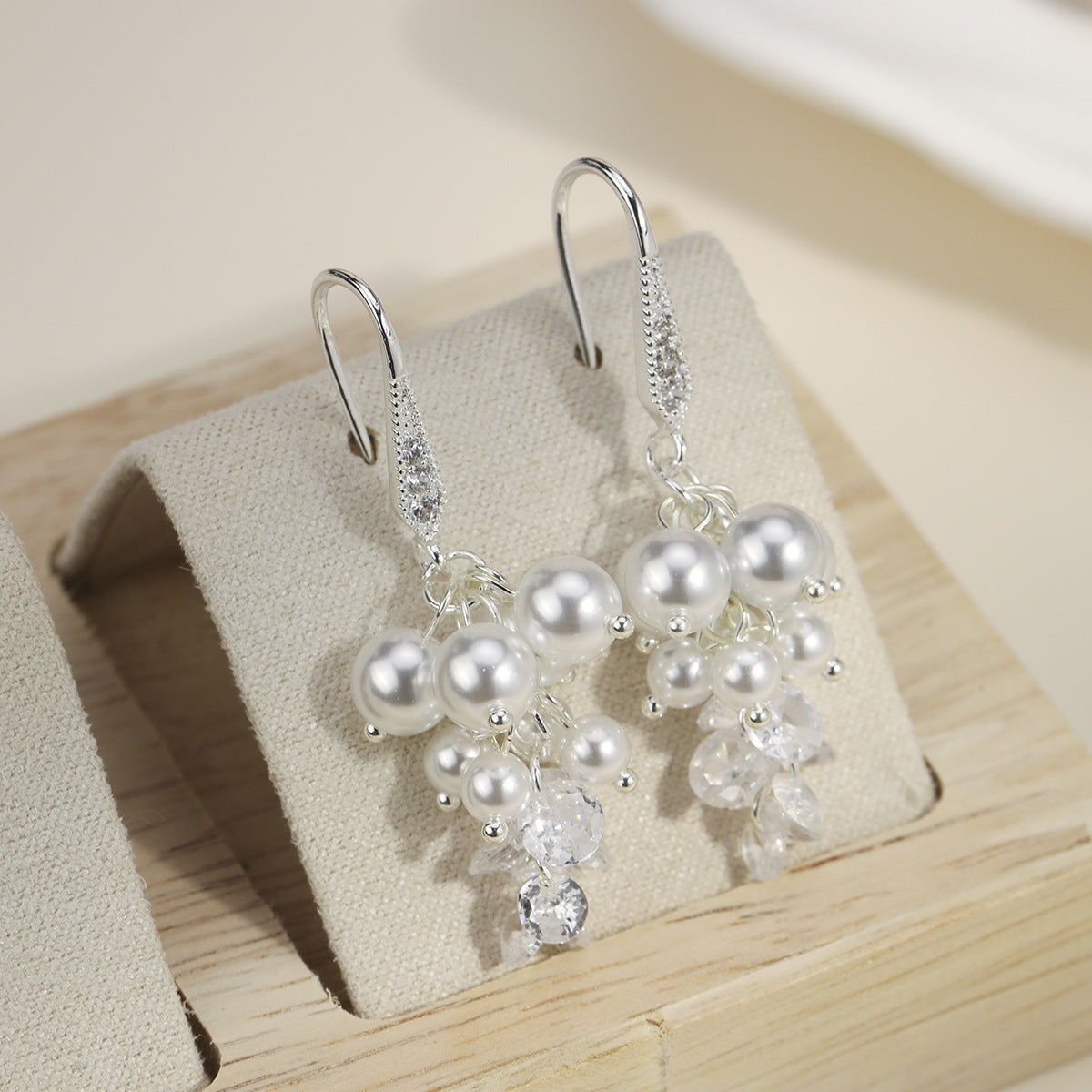 Needle Elegant Zircon Pearl Tassel Personality Fashion High Sense Gentle Rings