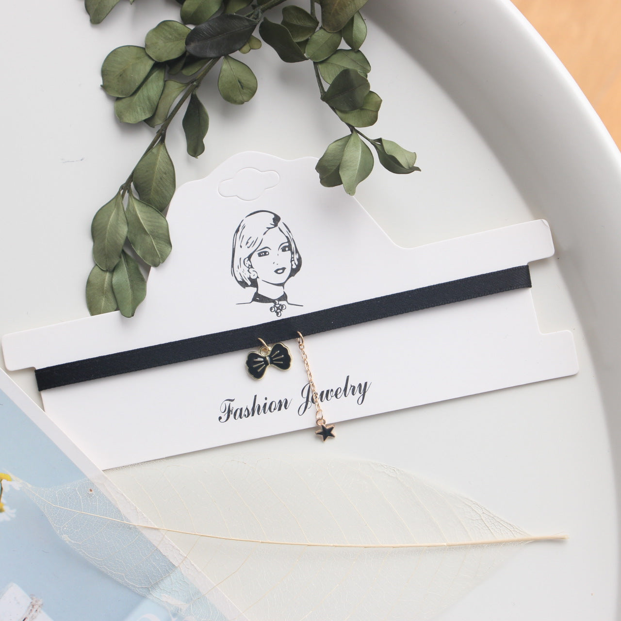 Heart-shaped Lace Style Bow Neckband Clavicle Collar