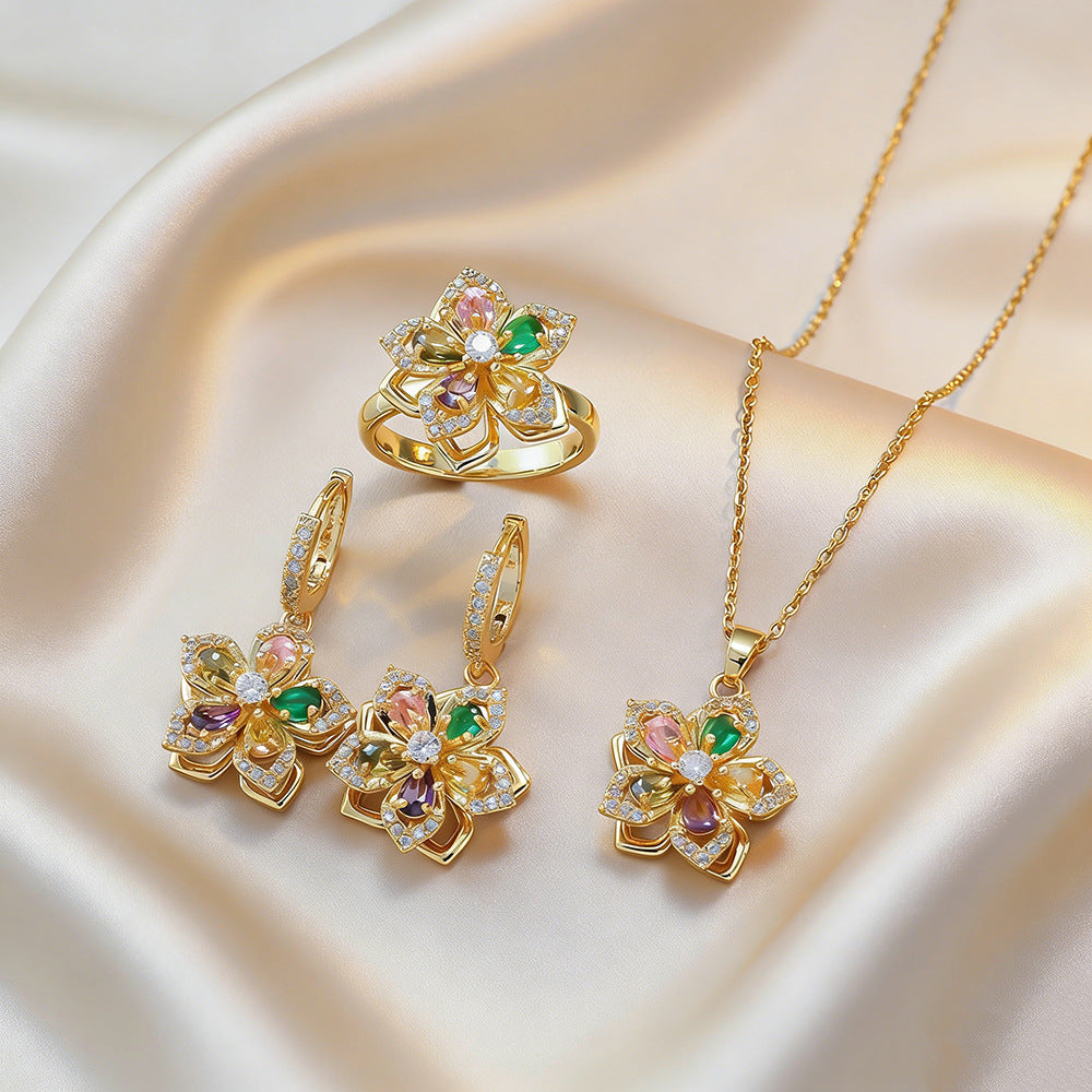 Women's Zircon Light Luxury High-grade Rotating Flower Fashion Titanium Steel Clavicle Necklaces