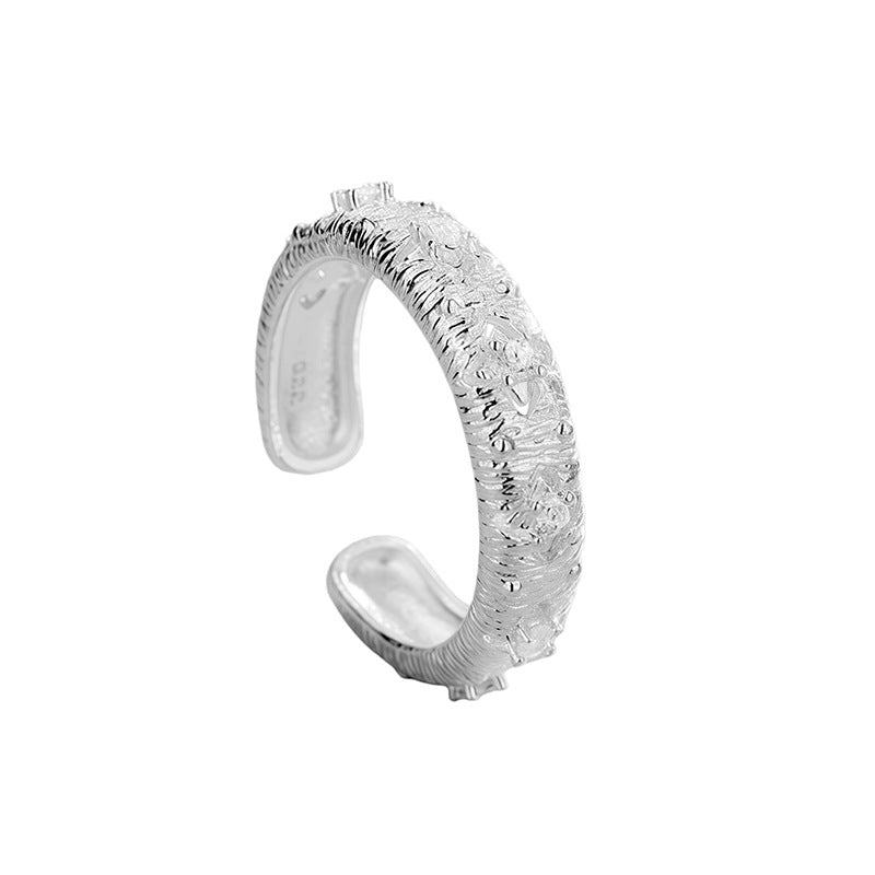 Women's Light Luxury Elegant Frosted Hollow Design Sier Brushed Flower Index Ring