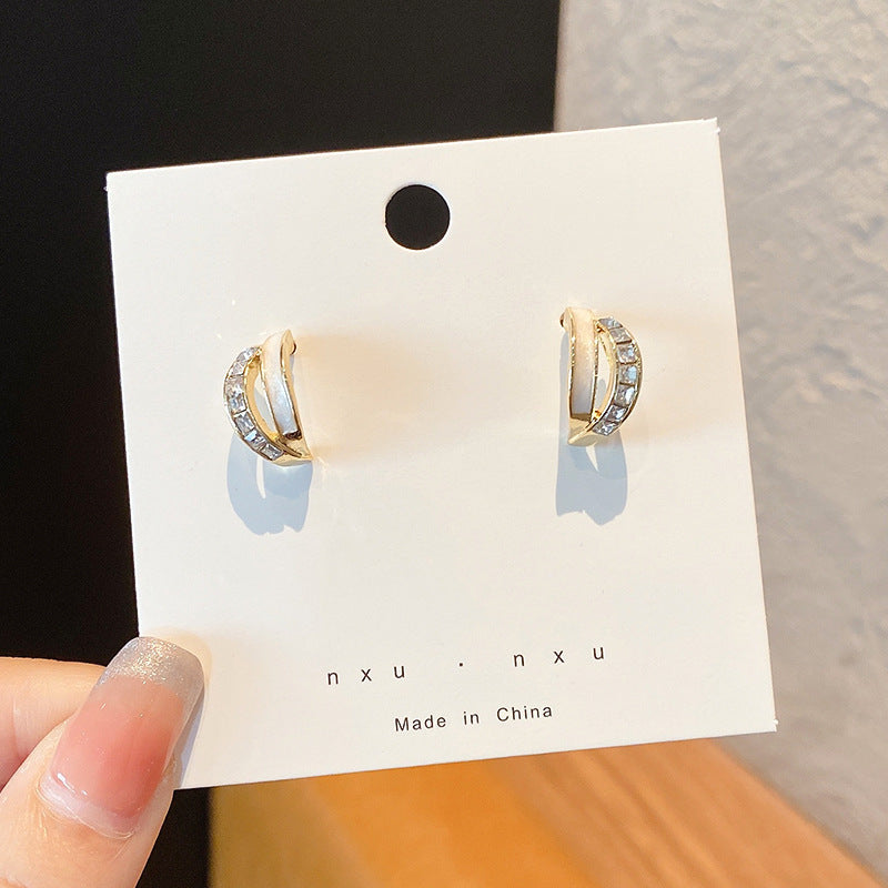 Light Luxury High-grade Female Fashion Retro Stud Earrings