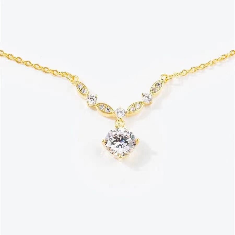 Diamond Personality Bright Female Temperament Wild Necklaces