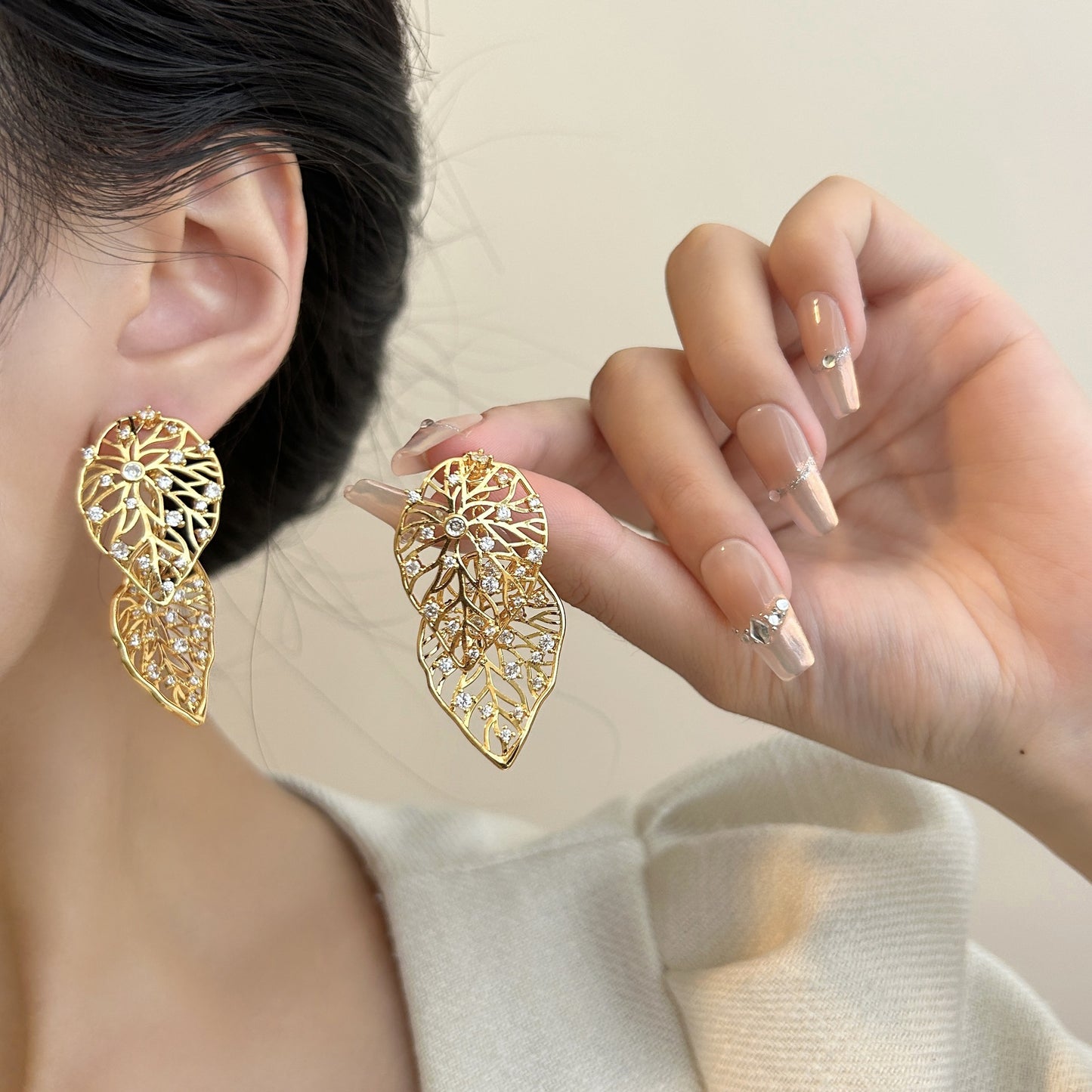 Women's For Leaf-shaped Light Luxury High-grade Ear Earrings