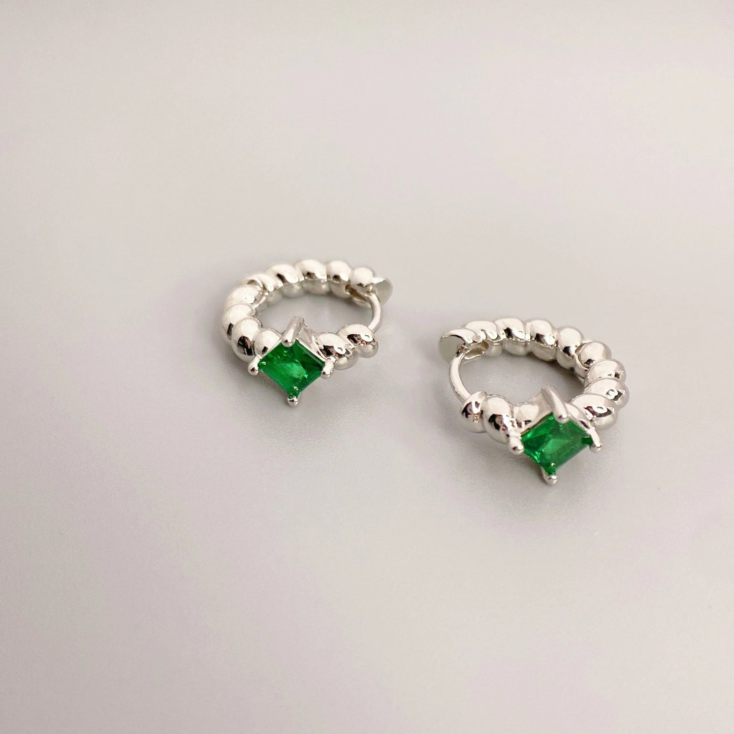 Inlaid Square Gem Trendy Female Spiral Rings