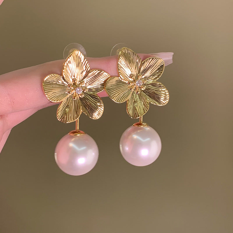 Women's Pearl Elegant High-grade White Ear Clip Earrings