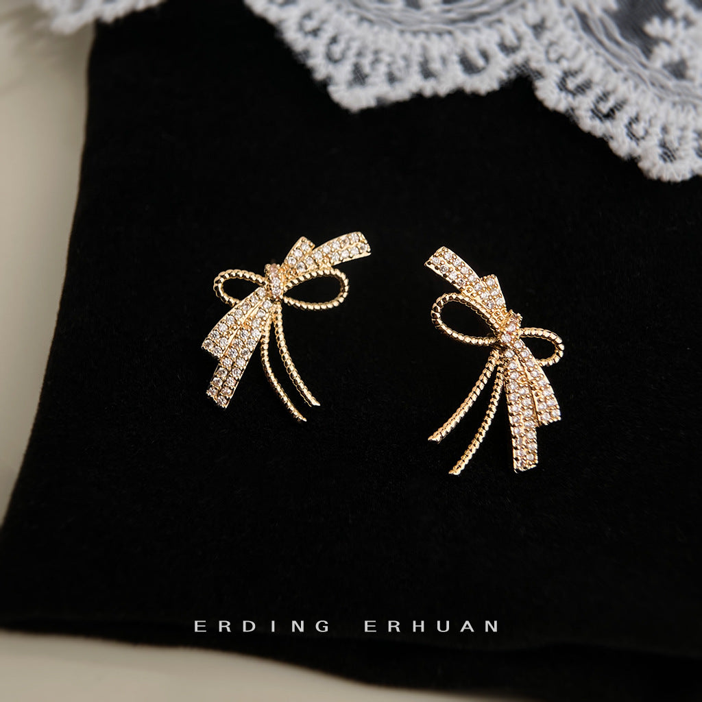 Inlaid Zircon Gentle Bends Hitches Design Sense Commute Minimalist Versatile Stud Earrings