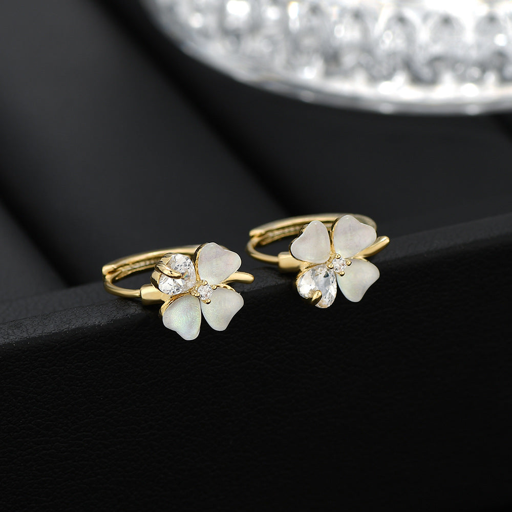 Zircon Personalized Female Niche Design Lucky Four-leaf Earrings