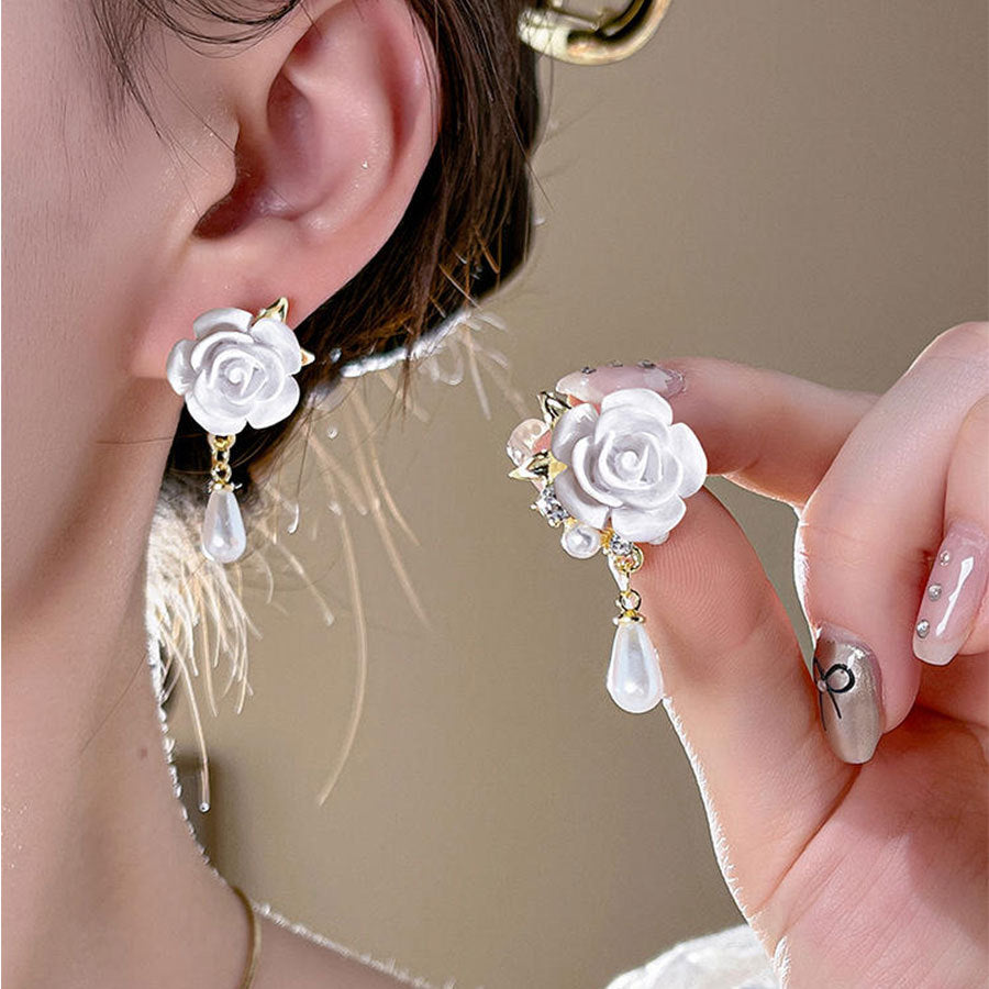 Women's French Retro Rose High-grade Pearl Grace Minority Earrings