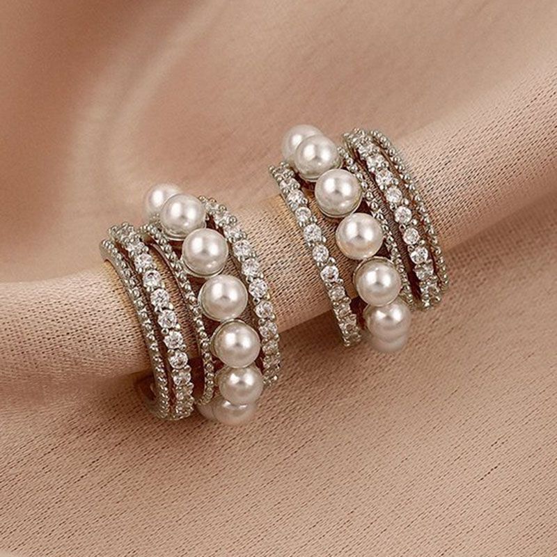 Fashion High-grade Zircon Pearl French Minority Retro Earrings