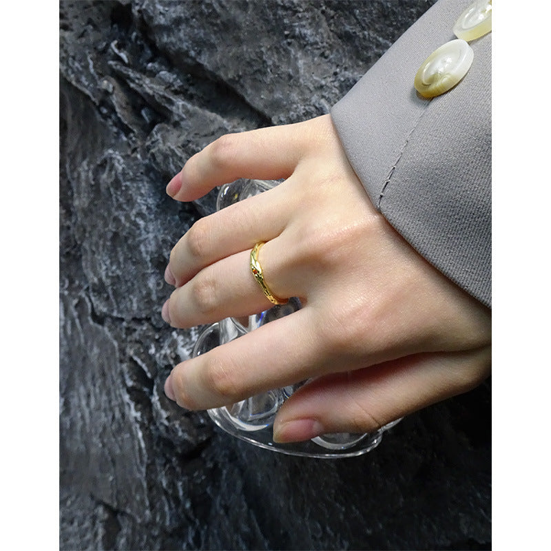 Women's Luxury Design Minimalist Pleated Texture Zircon Rings