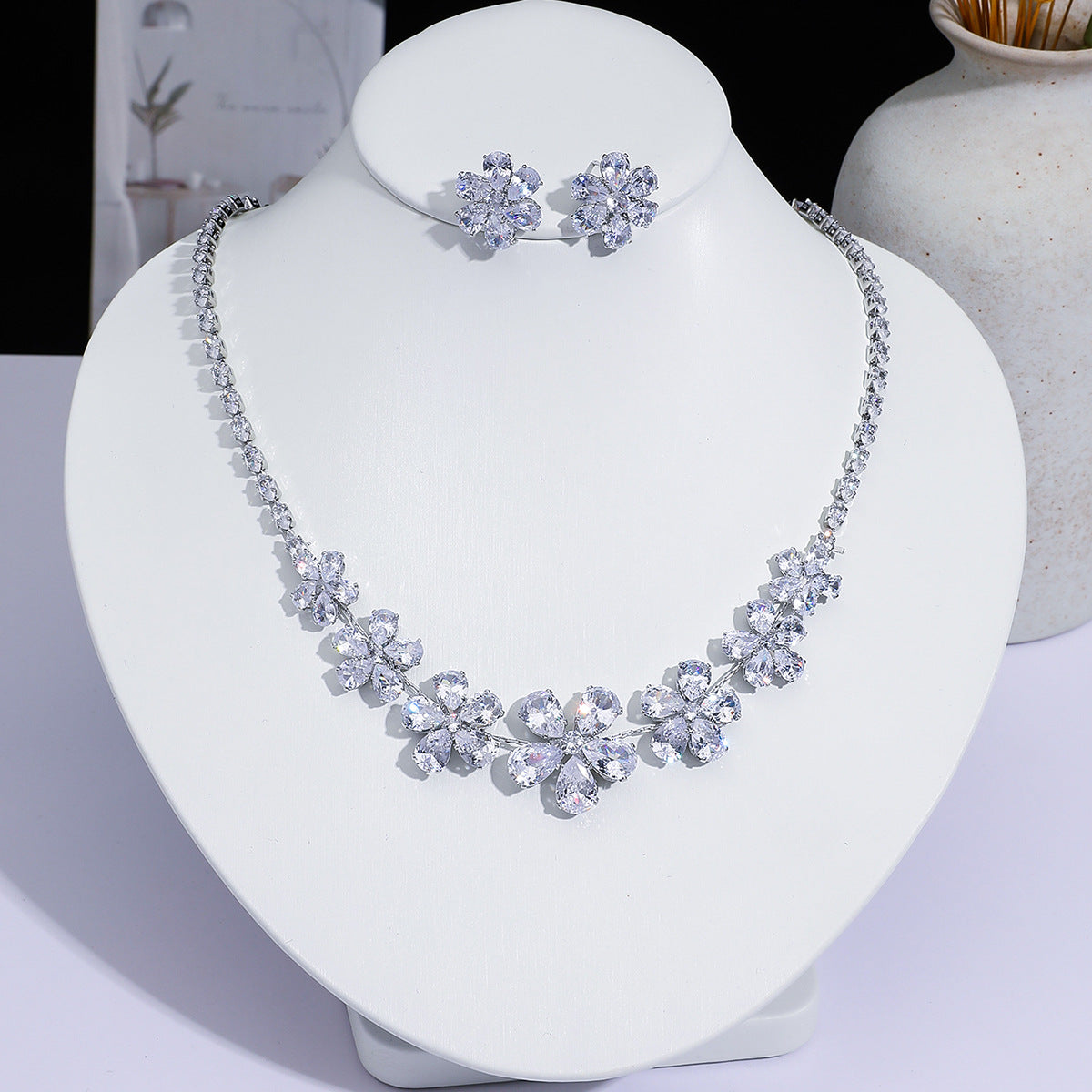 Full Diamond Drop-shaped Temperament The Dinner Party Jewelry Set