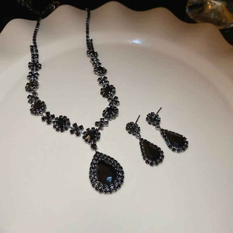 Women's Luxury Minority Clavicle Chain Palace Style Jewelry Set