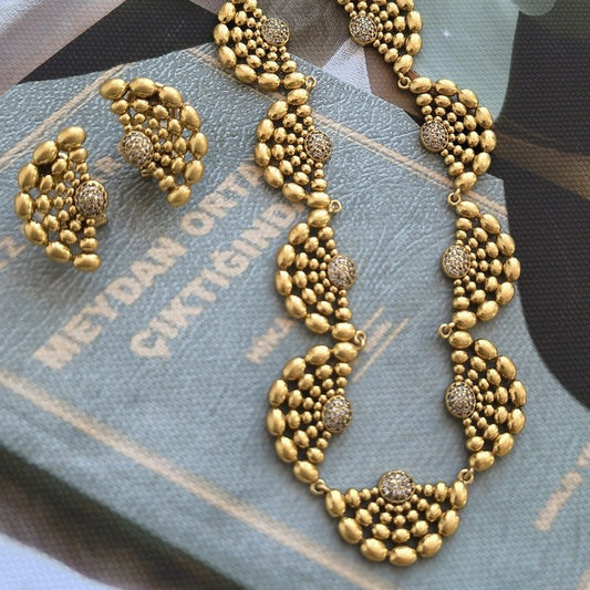 Hollow Round Niche Design Sweater Chain Light Luxury High Necklaces