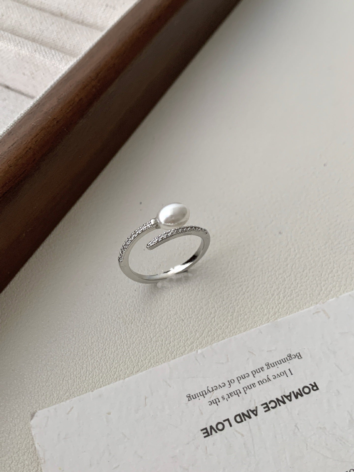 High-grade Pearl Exquisite Fashion Trend Simple Personality Style Ring