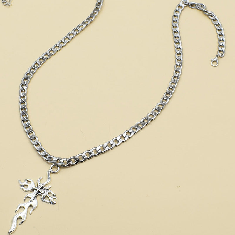 Women's Graceful Fashionable Exaggerated Large Fashion Sweater Necklace